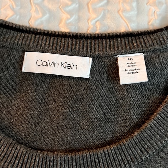 Calvin Klein Lightweight Sweater - Picture 3 of 4